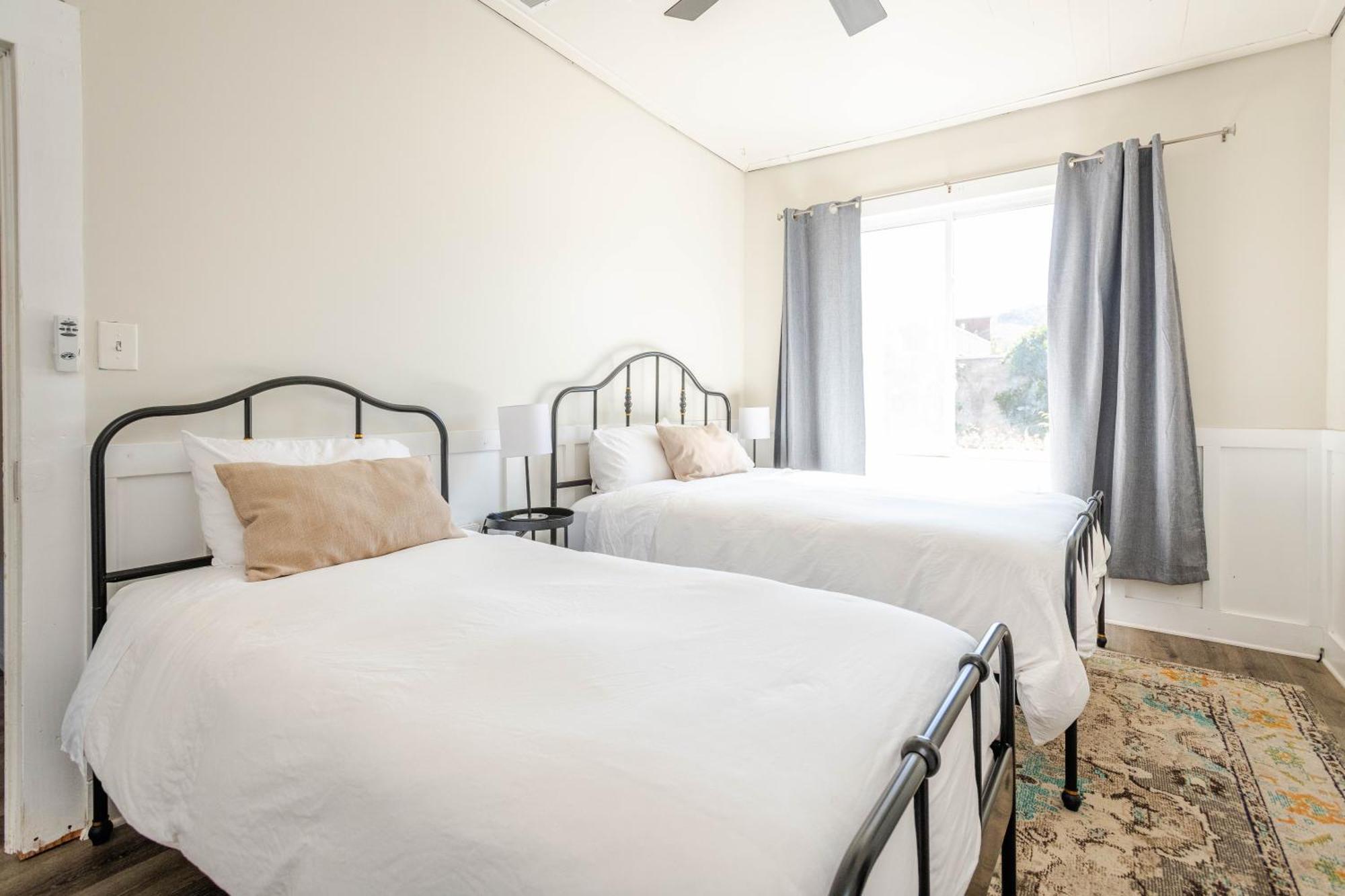 Den Street Cottage ロス・アラモス エクステリア 写真