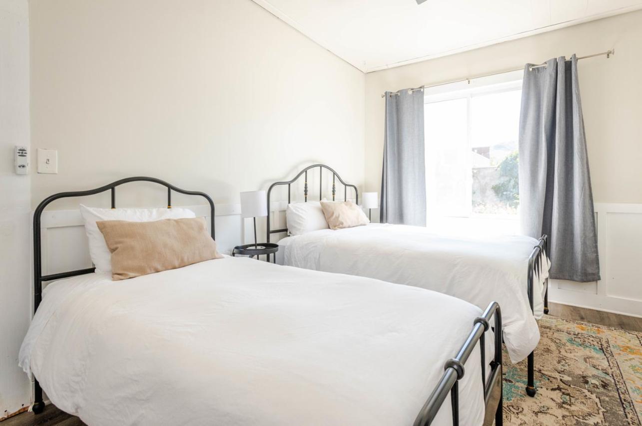 Den Street Cottage ロス・アラモス エクステリア 写真