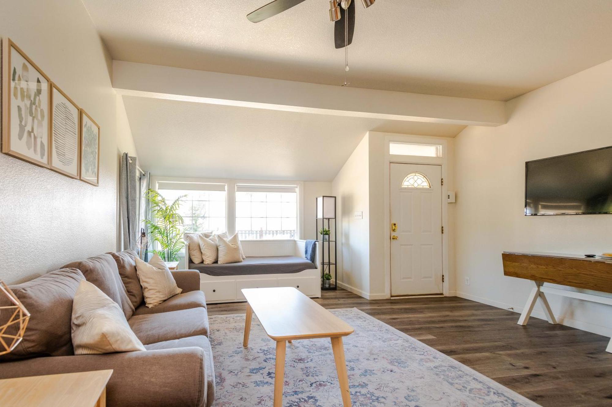 Den Street Cottage ロス・アラモス エクステリア 写真